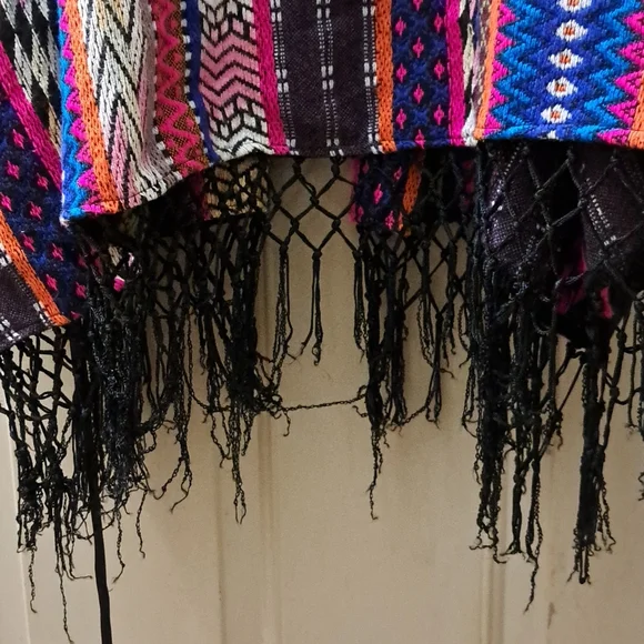 Multi color print Cape/Shawl - Picture 14 of 14